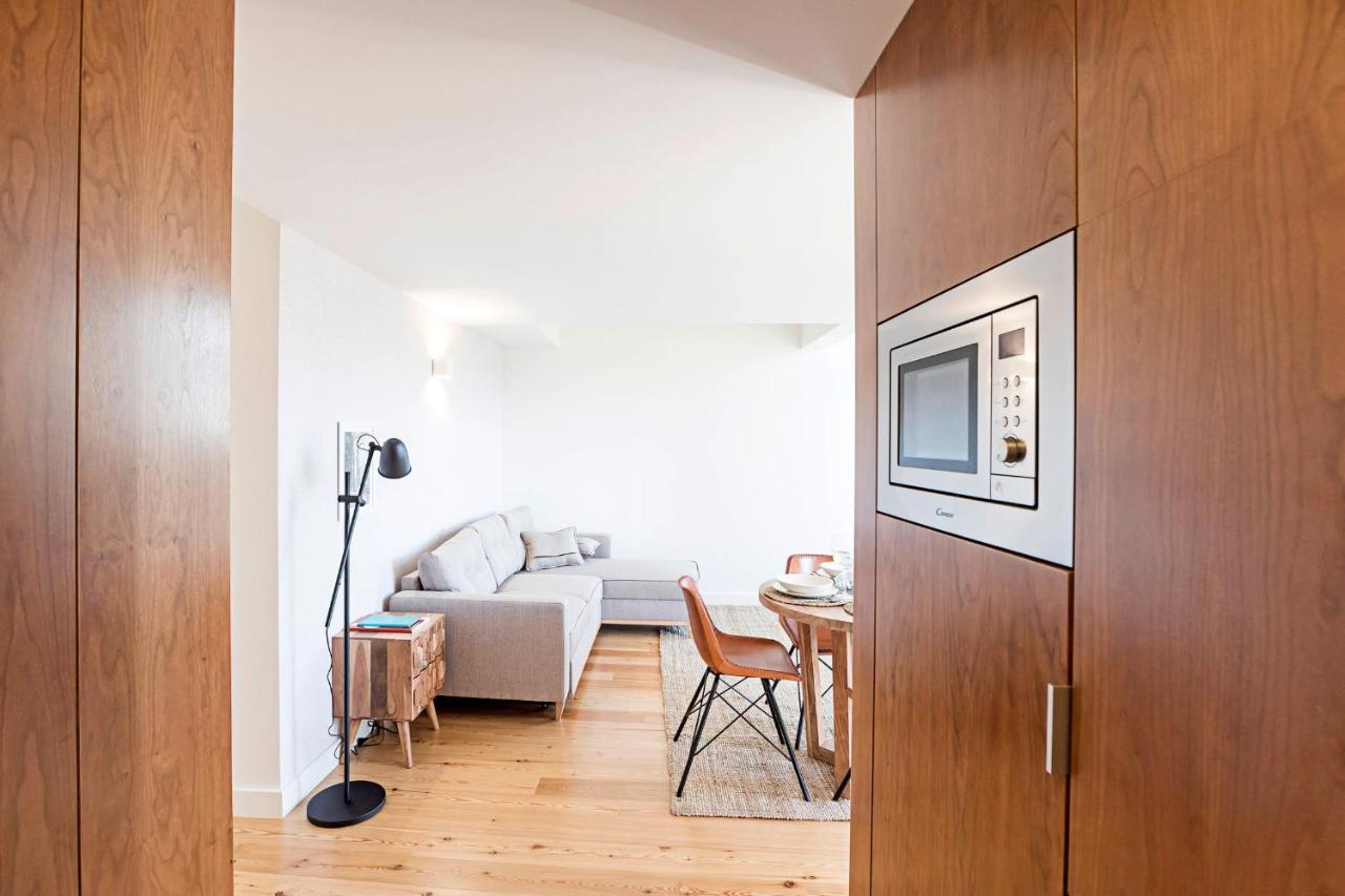 Stunning Duplex Near River By Lovelystay Porto Exterior photo