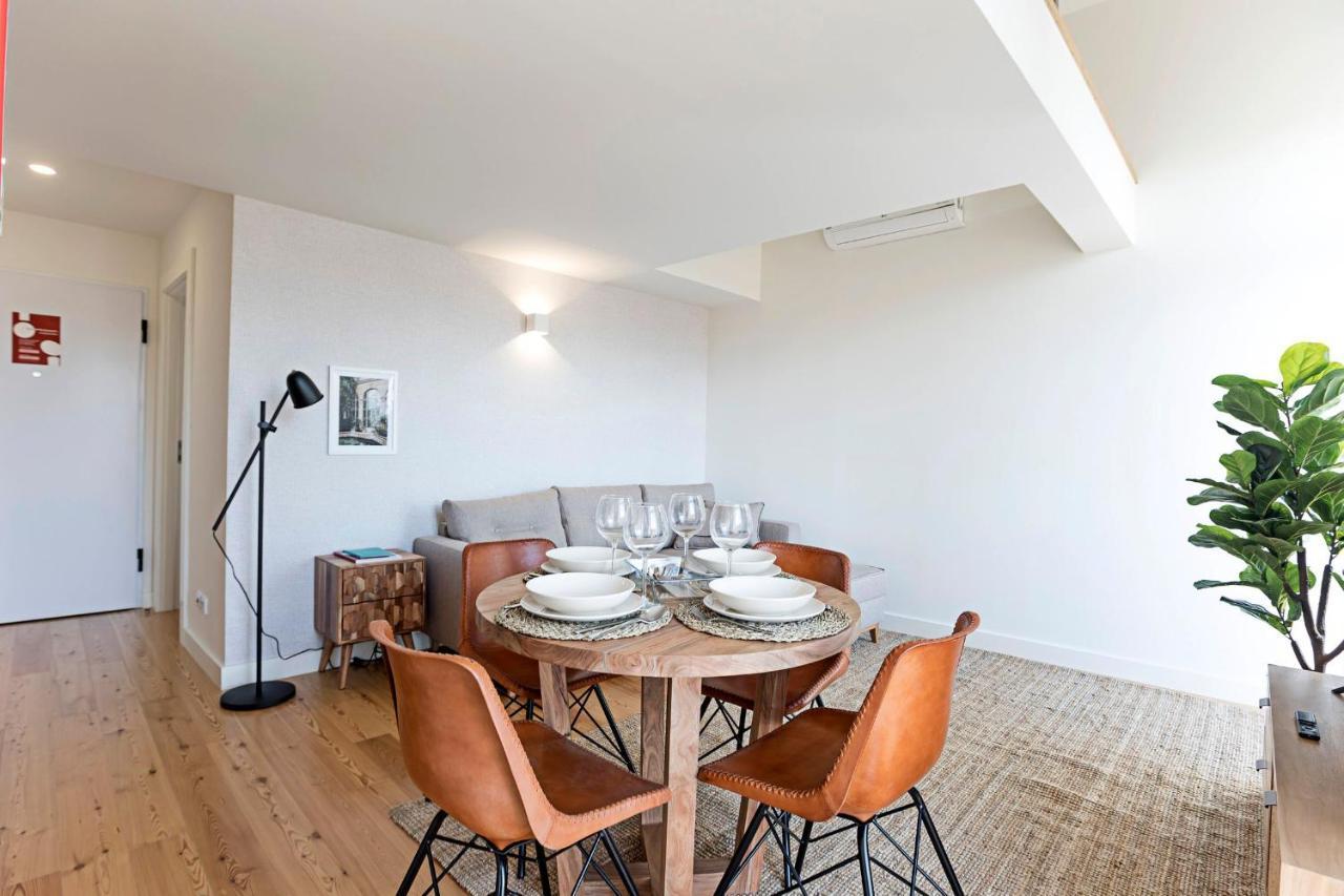 Stunning Duplex Near River By Lovelystay Porto Exterior photo